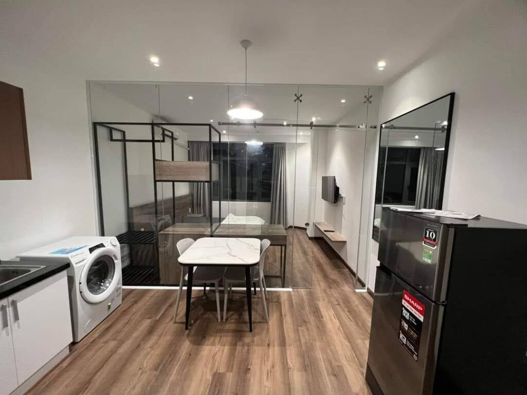 Studio has washing machine in District 1 Co Giang Street 2