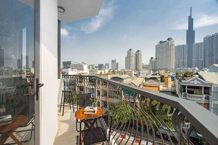 Studio with Landmark 81 View in Binh Thanh District 1