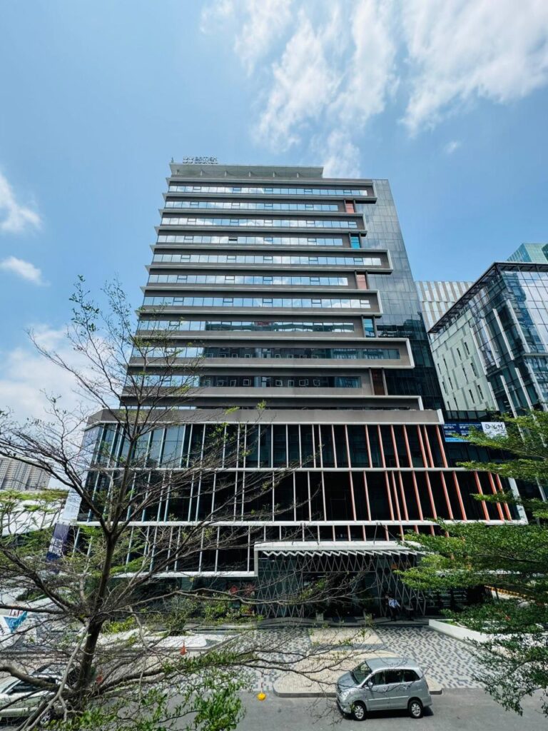 The Grace Tower Office for lease in District 7 (3)