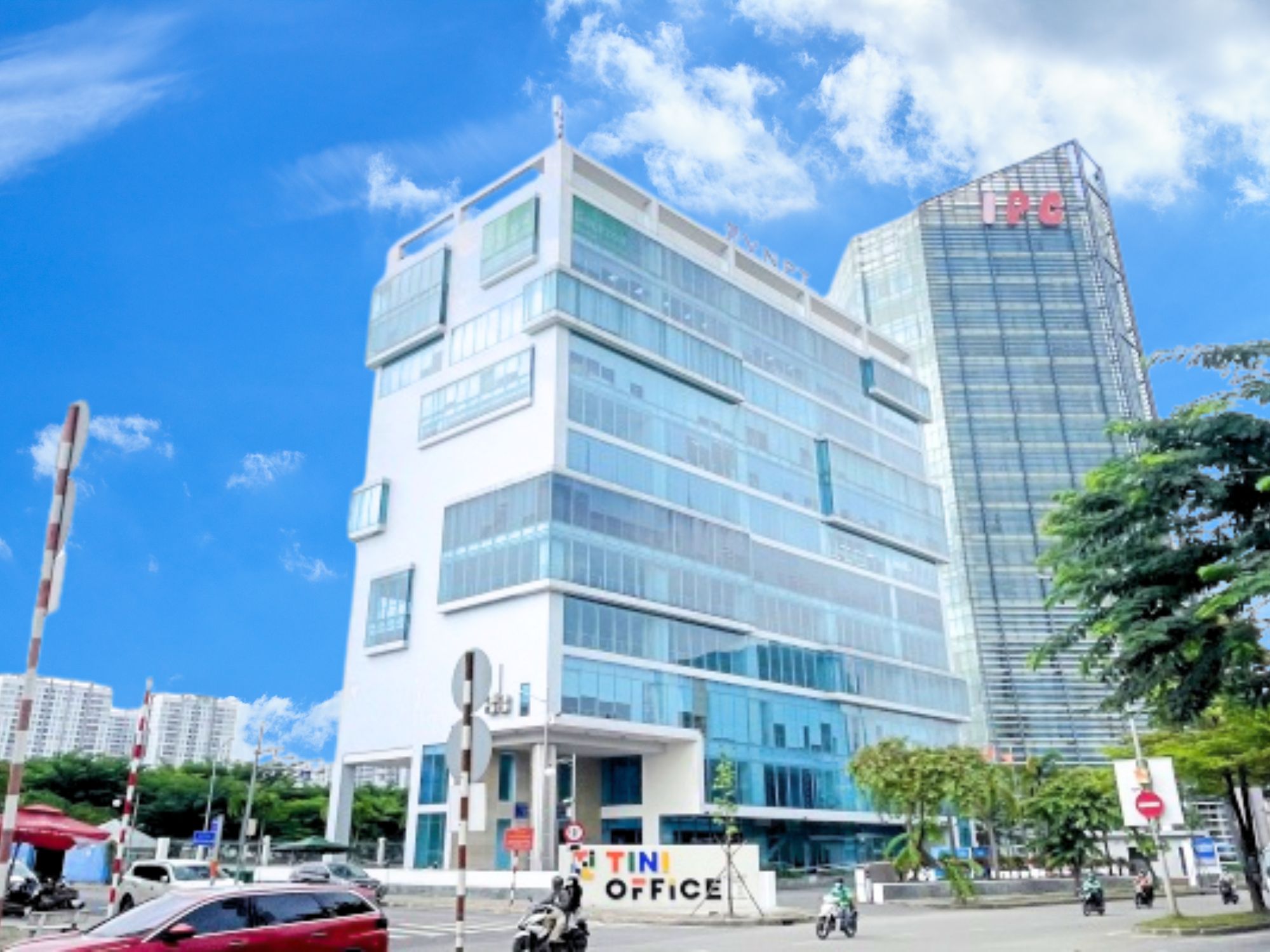 Office for lease in District 7 Ho Chi Minh City (13)