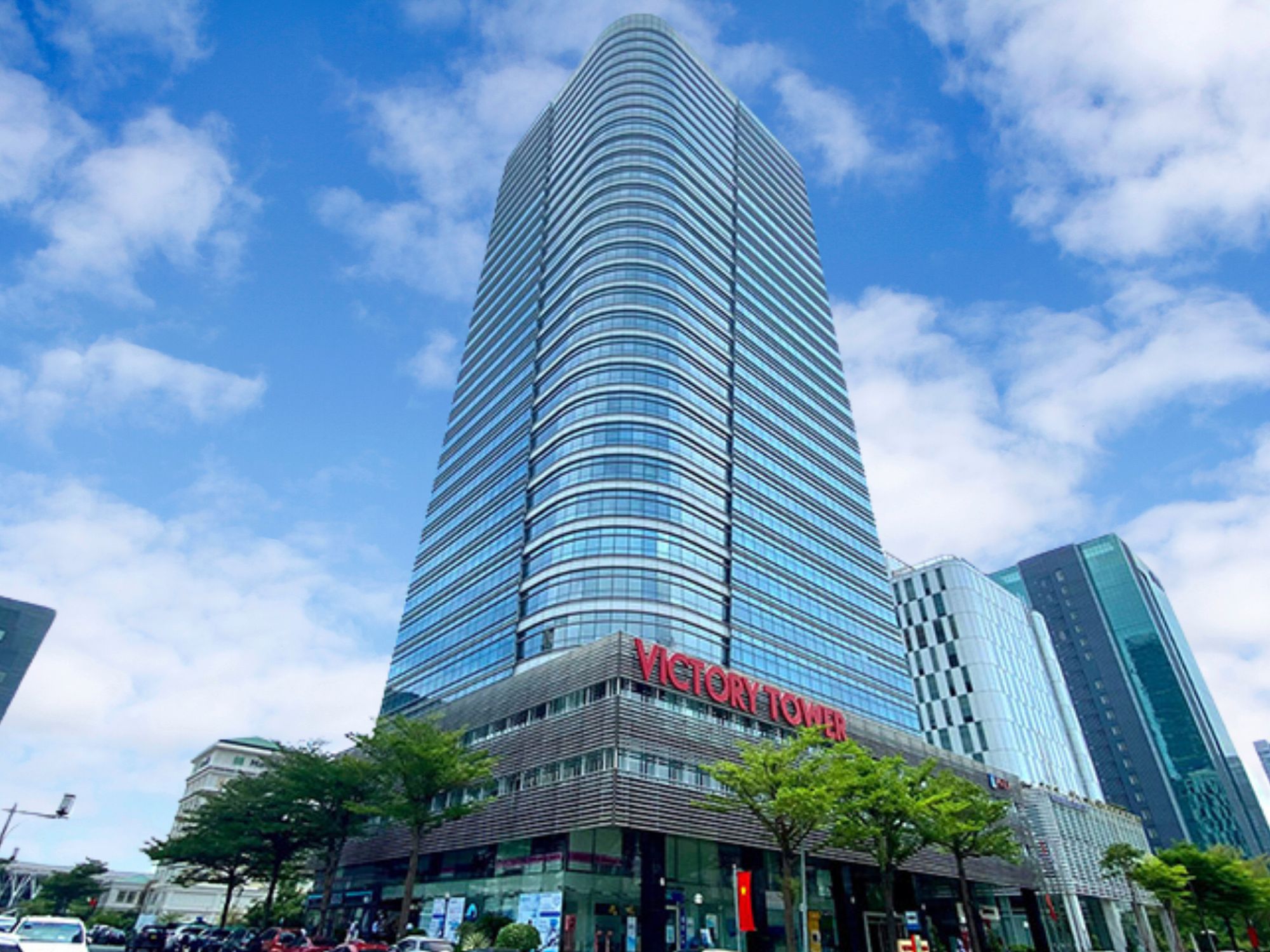 Victory Tower Office for lease in District 7