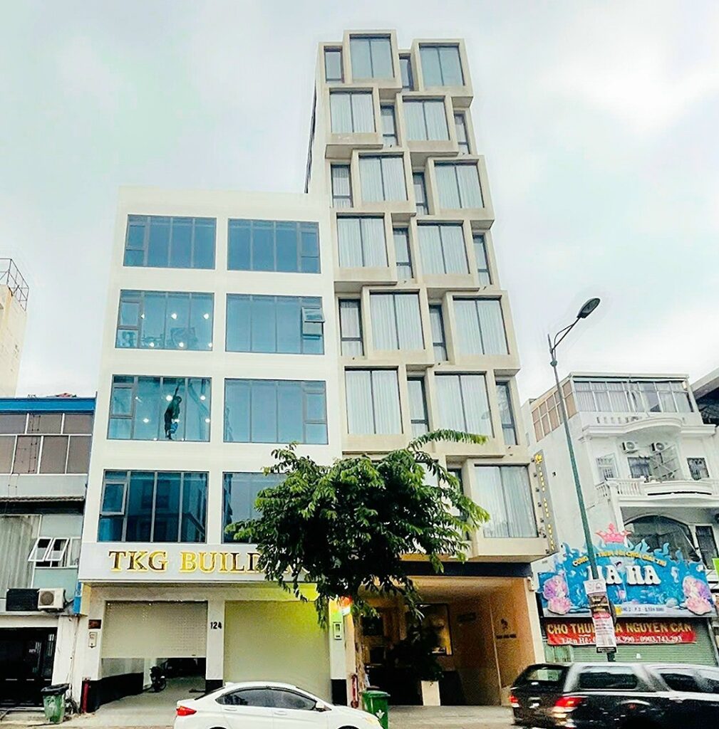 124 Bach Dang Building Office for lease in Tan Dinh District (1)