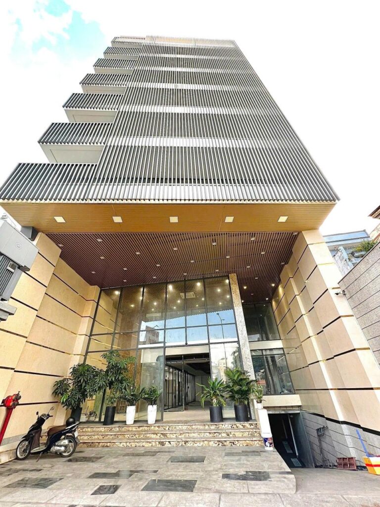 Cong Hoa Office Lmak Office for lease in Tan Dinh District (1)
