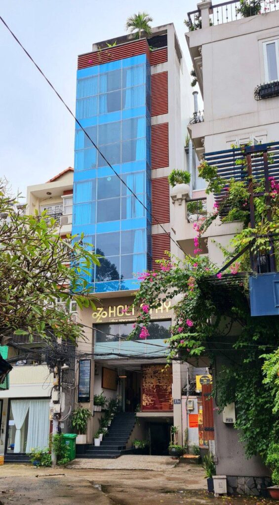 Holistay Nguyen Thi Minh Khai Office for lease in District 1 (1)