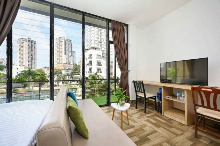ホーチミン市2区タオディエンの大きなバルコニー付き1ベッドルームスタジオ – 写真 3
