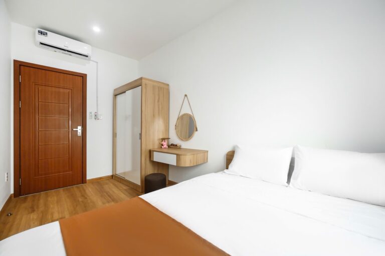 1-Bedroom Apartment with Private Balcony, 50m² in Phu Nhuan, HCMC – Photo 8