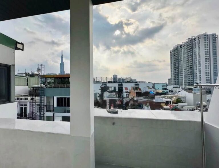 タオディエン、ホーチミン市のランドマーク81ビュー＆広いバルコニー付きスタジオ – 写真 6