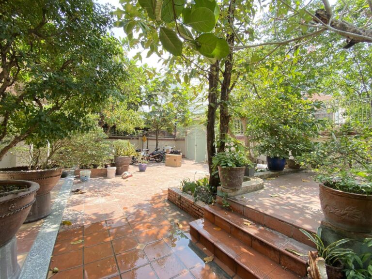 ホーチミン市タオディエン、クオックフオン通りの賃貸ヴィラ – 写真 1