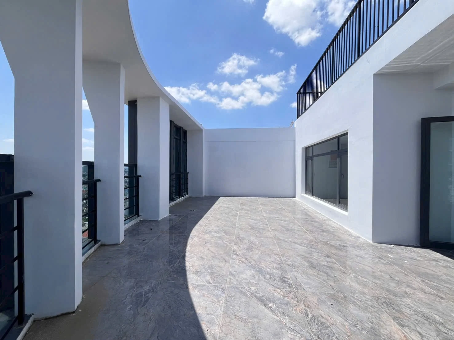 337 m2 Office Floor at SAZEI Building, HCMC – Photo 6