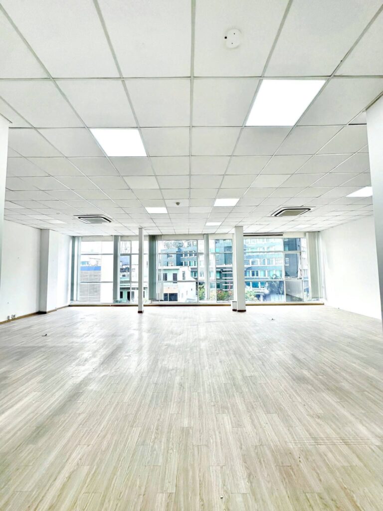 DELI OFFICE 办公室出租，胡志明市富润郡黄文树街75号 – 照片 3