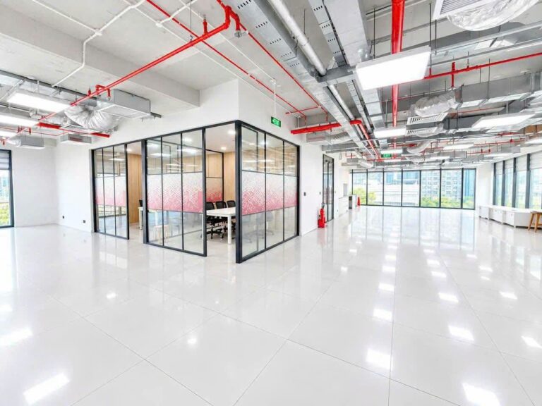Office with Landmark 81 view on Nguyễn Hữu Cảnh, HCMC – Photo 5