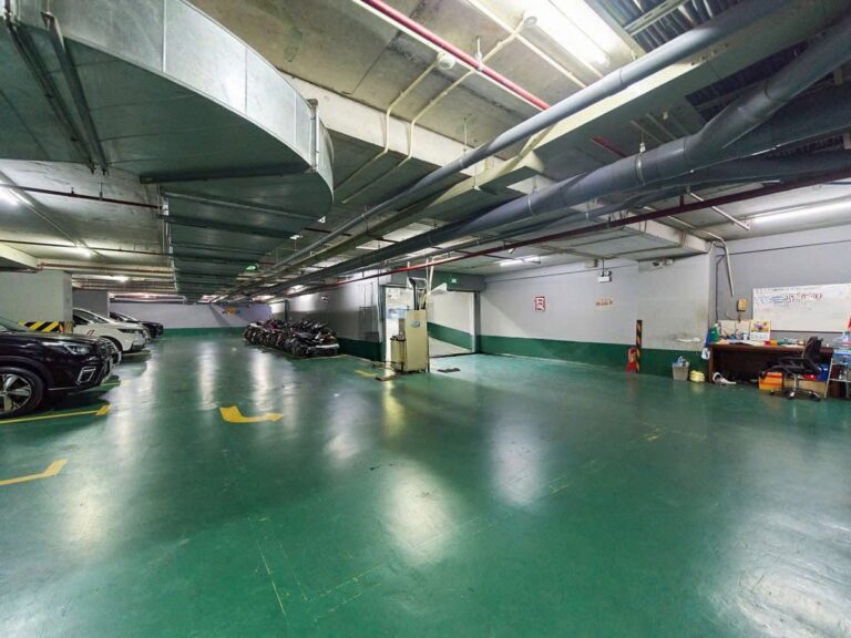 Grade B Office Floor at Yersin Building, District 1, HCMC – Photo 5