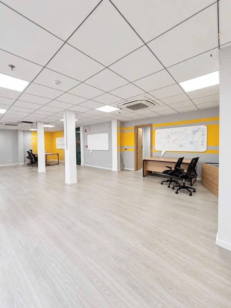 Cho thuê tầng văn phòng 93 m² trên đường Đào Duy Anh, Phú Nhuận, TP.HCM – Ảnh 3