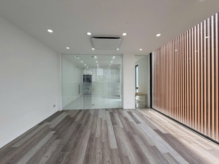 ホーチミン市タンビン区Cộng Hòa通り90m2オフィスフロア賃貸 – 写真 6