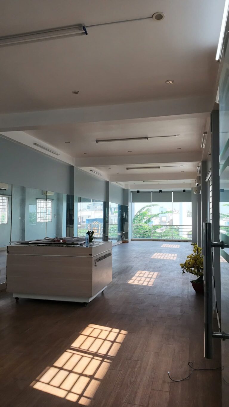 Office Space 45–100 m² on Pham Van Dong, HCMC – Photo 1