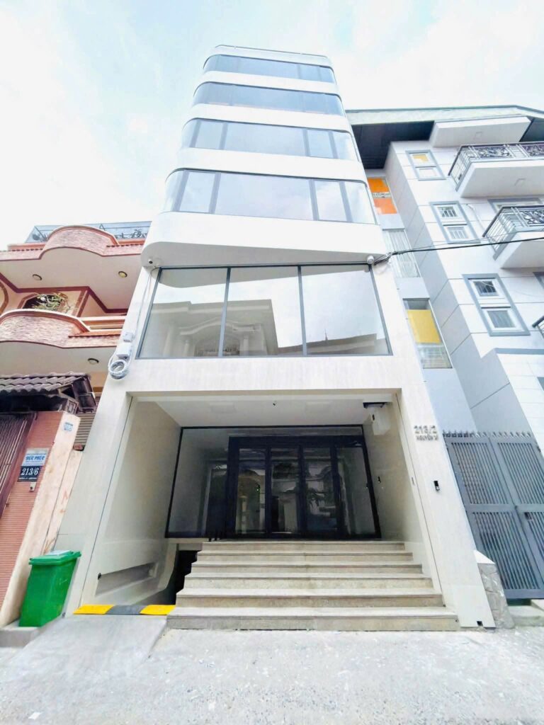 81 m² Office for Rent on Nguyễn Xí, Bình Thạnh, HCMC – Photo 1