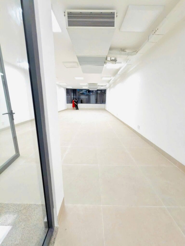 호치민시 빈탄 Nguyễn Xí 81m² 사무실 임대 – 사진 2