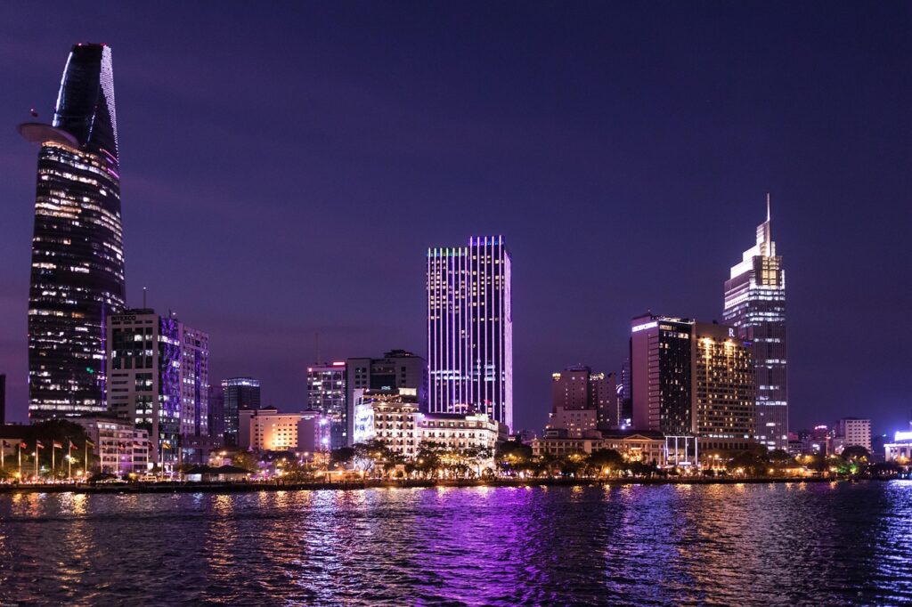 Map of Ho Chi Minh City highlighting business districts