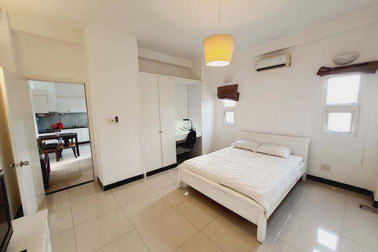 1 Bedroom apartment 45 m2 Big Balcony in District 2 Street 59 Thao Dien 8