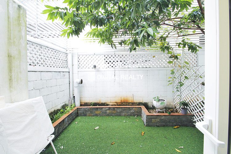 Bedroom for rent Thao Dien has Garden