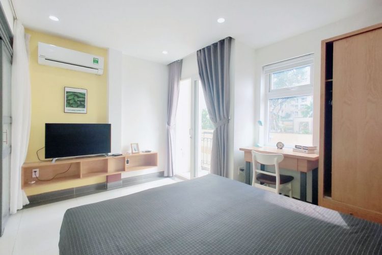 Balcony Apartment with Good view 1 Bedroom in District 2 Street 64 Thao Dien 6