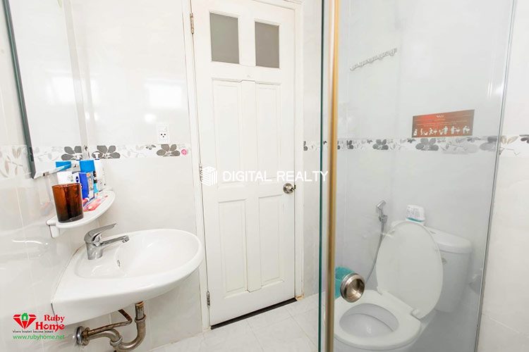 Balcony One Bedroom Apartment for rent in District 3 10