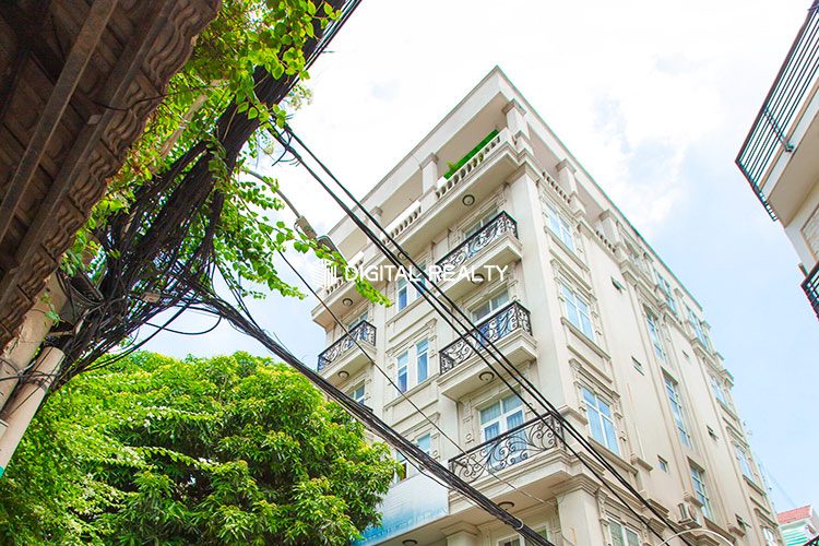 Balcony One Bedroom Apartment for rent in District 3 5
