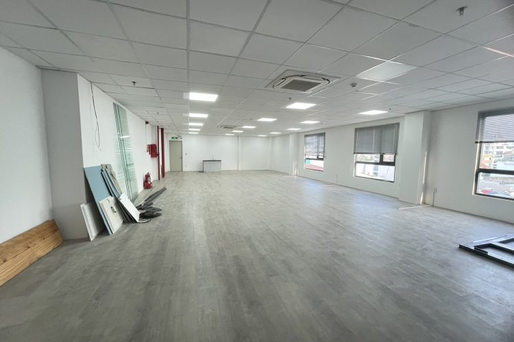 Gold Star Nguyen Thuong Hien Office for lease in Binh Thanh District HCMC (10)