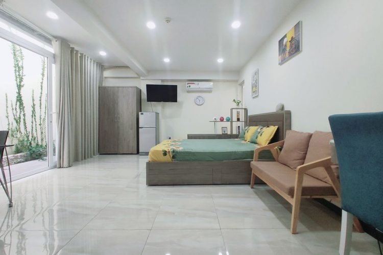 Ground floor Studio with small garden in Binh Thanh for rent 2 1