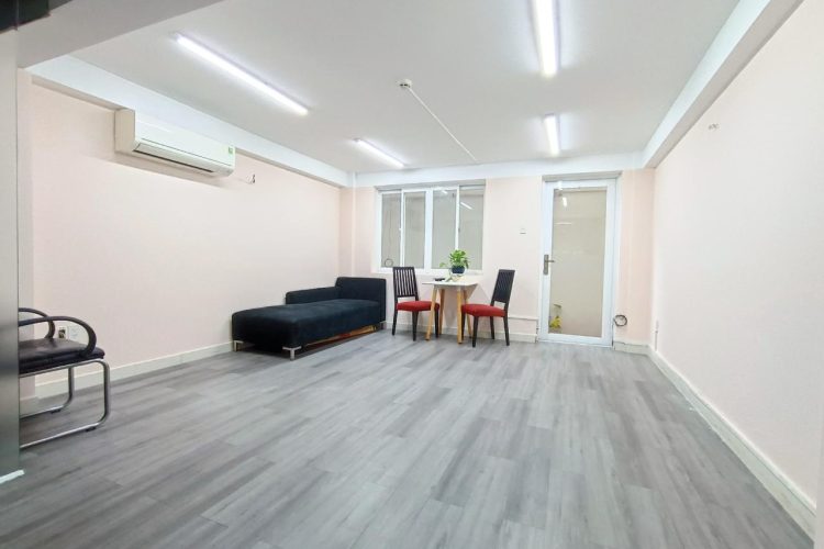 Holistay Nguyen Thi Minh Khai Office for lease in District 1 (4)