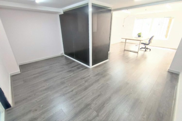 Holistay Nguyen Thi Minh Khai Office for lease in District 1 (8)
