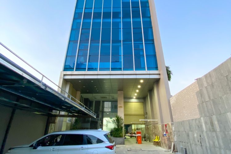 M.O.R.E Ung Van Khiem Office For Lease in Binh Thanh District (1)