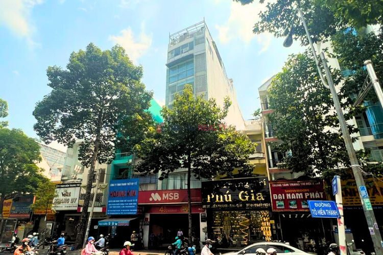 Maritime Bank Building Office for lease in District 10 (2)