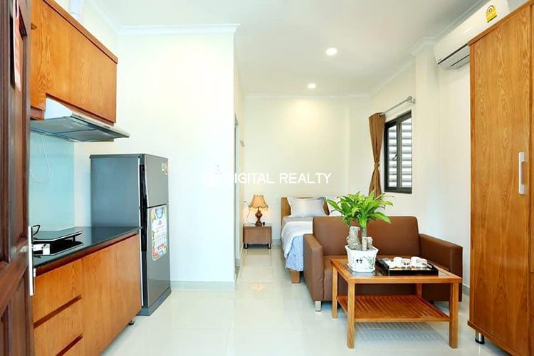 Nice Studio apartment for rent in District 3 Ly Chinh Thang str 1