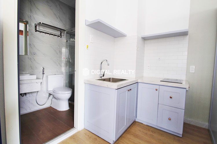 Nice stuido with big balcony in Binh Thanh 10