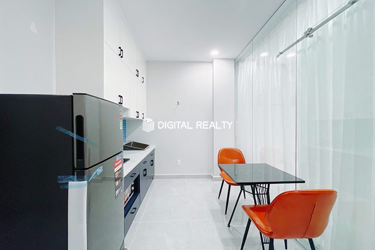 One Bedroom Apartment for rent in District 3 Le Van Sy street 2