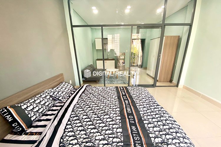 One Bedroom For rent in District 1 Thach Thi Thanh street 4