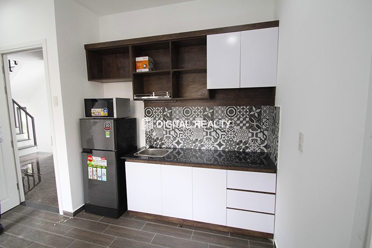 Serviced One Bedroom in Center City HCMC Fully Furnised and has Balcony 2