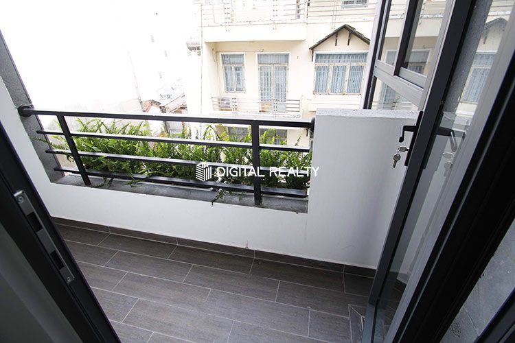 Serviced One Bedroom in Center City HCMC Fully Furnised and has Balcony 7