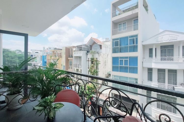 Studio Apartment 35 m2 for rent in District 1 DaKao 9