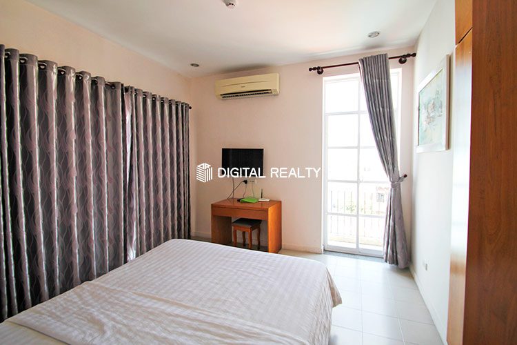 Studio with balcony for rent in Phu Nhuan 3