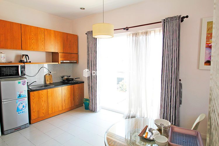 Studio with balcony for rent in Phu Nhuan 5