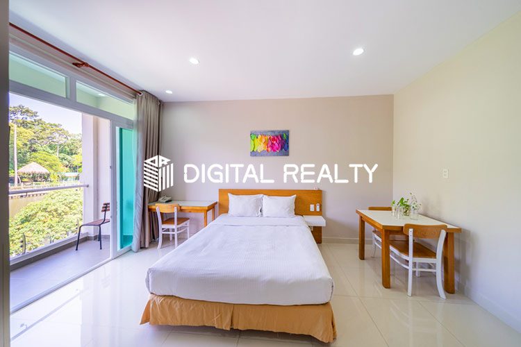 Studio with balcony riverview near District 1 City Center 6