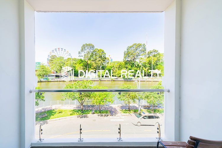 Studio with balcony riverview near District 1 City Center 7