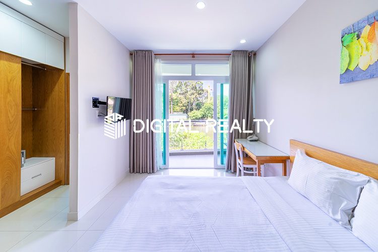 Studio with balcony riverview near District 1 City Center 9