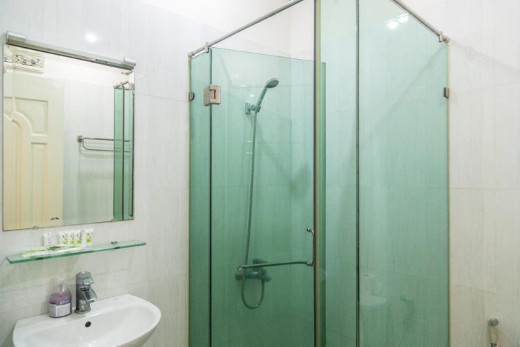 Stylist Studio For rent on Vo Van Tan street District 3 HCMC 9