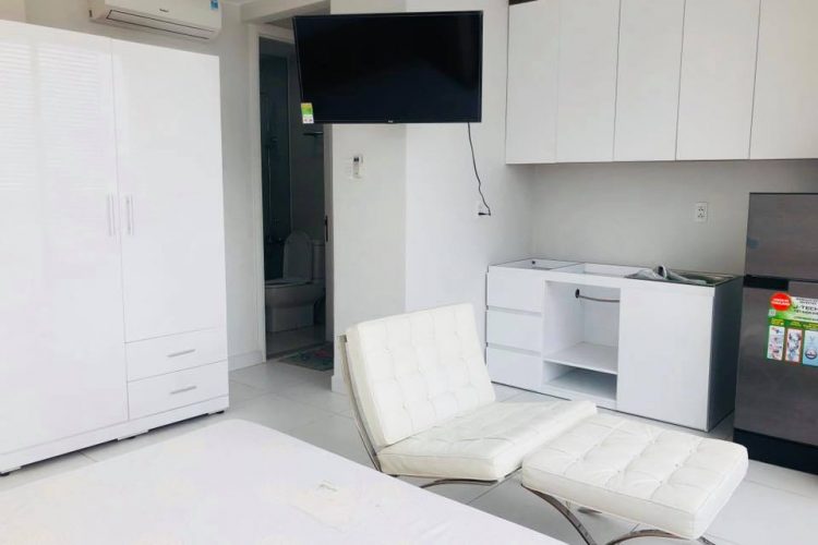 Top high floor studio for rent with good view in Thao Dien 6