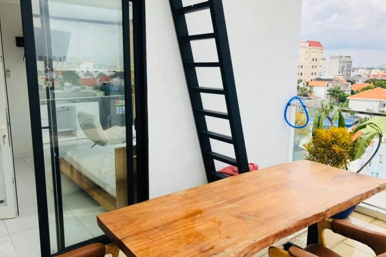 Top high floor studio for rent with good view in Thao Dien 7