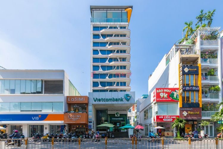 Vietcombank Building Office for lease in District 10 (2)