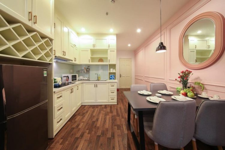 Well decoration Apartment for rent on Vo Van Tan street City Center 2